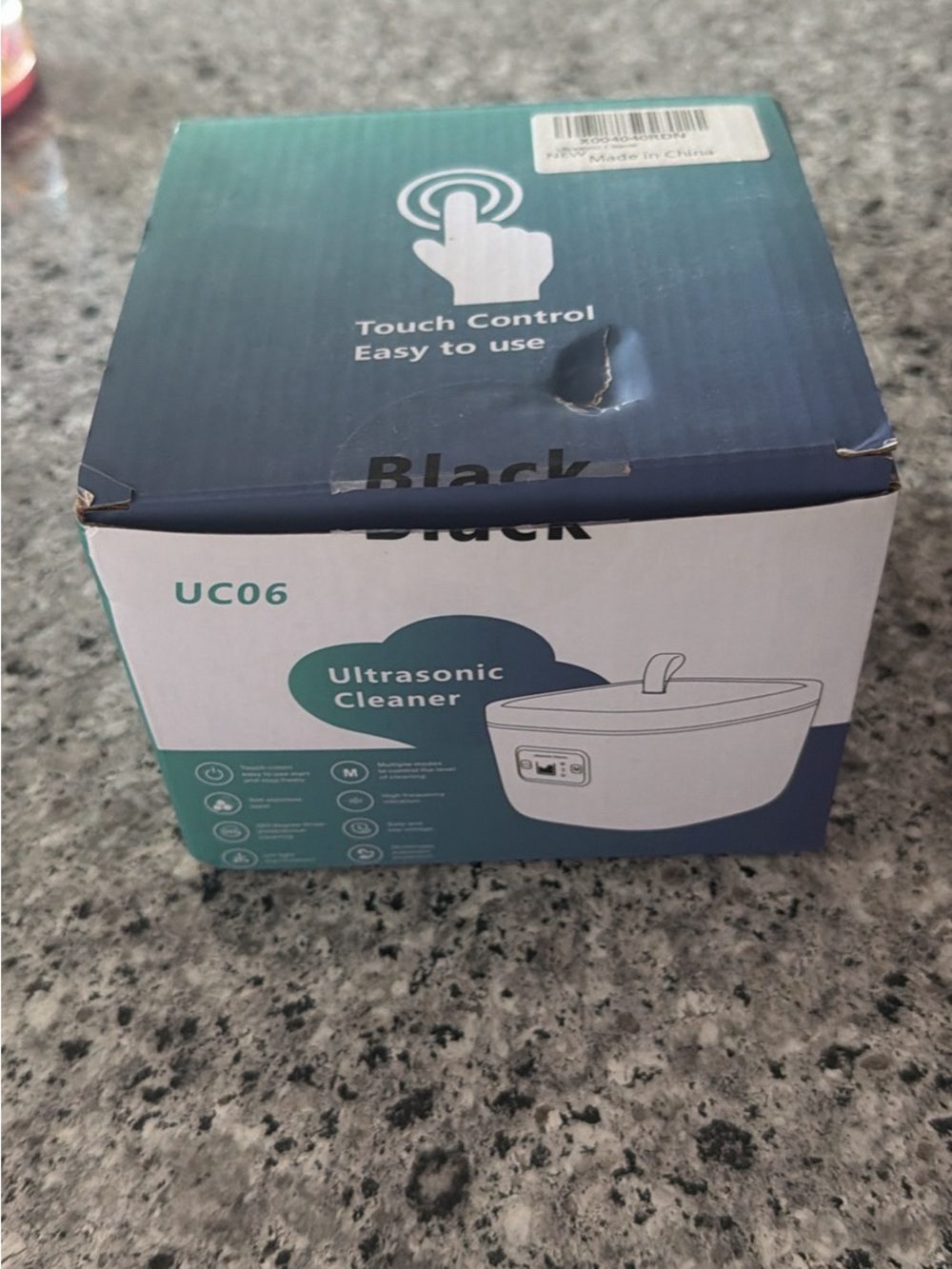 Ultrasonic Cleaner UC06 in Teal and White